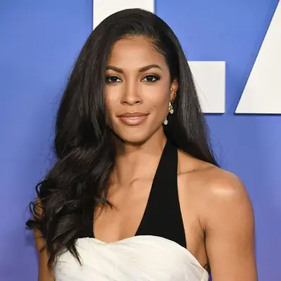 Lex Scott Davis long hair volume 