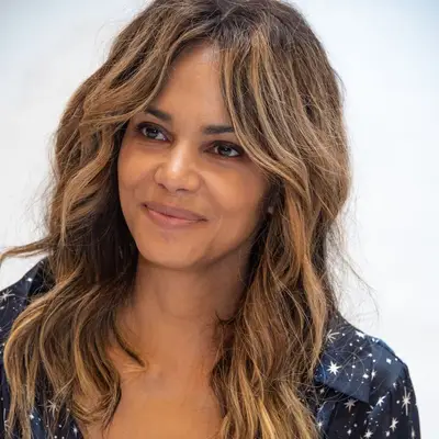 Dirty Blonde Hair Ideas Warm Bronde Halle Berry