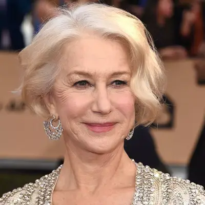 Helen Mirren with a wavy beige-grey lob