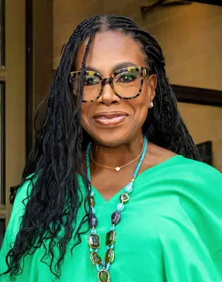 Sheryl Lee Ralph in curled micro braids