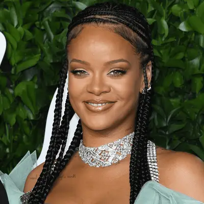 Rihanna wearing fulani braids