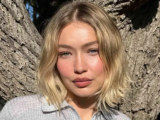 8 einfache Möglichkeiten, Ihre Haare für einen erhöhten Sommer -Look zu erfrischen