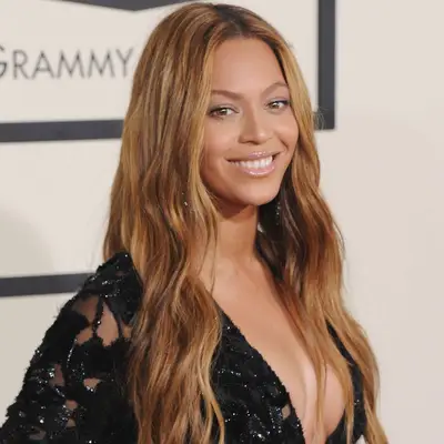 Beyoncé with honey blonde hair at the 2015 Grammy Awards in Los Angeles