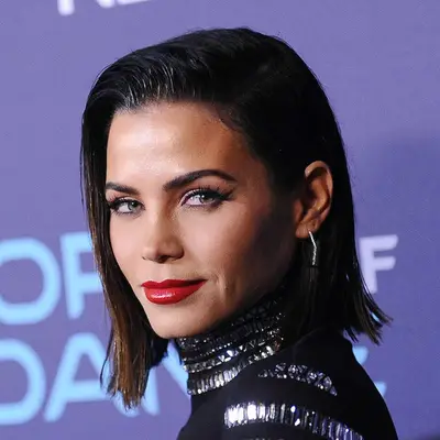 Jenna Dewan with a slick side part bob