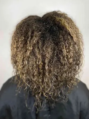 Hvordan rette krøllete hår, direkte fra ekspertene