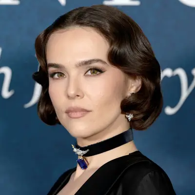 Zoey Deutch with chocolate brown bobbed hair