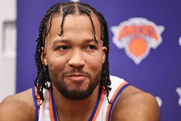Jalen Brunson wearing two strand box twists