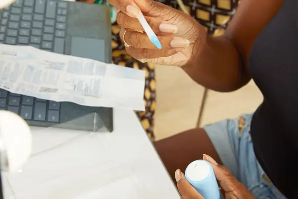 Crest Whitening Emulsions Leave-on Teeth Whitening Gel Kit