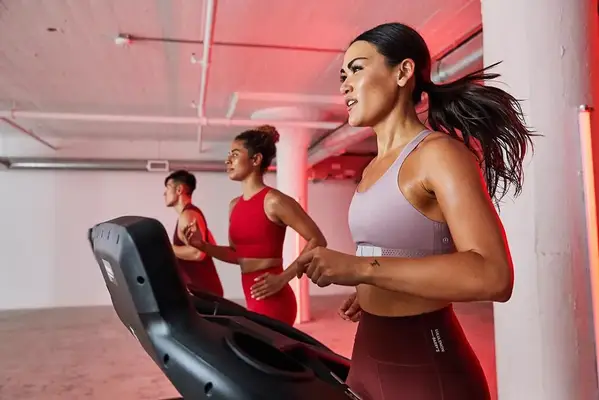 Barry's : tout ce que vous devez savoir sur le cours d'entraînement populaire