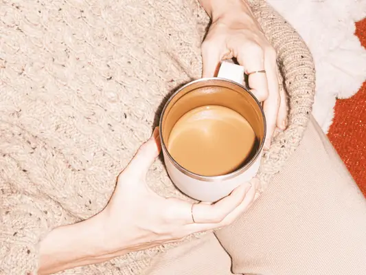 Účinky káva mohou mít na pokožku, podle Derms