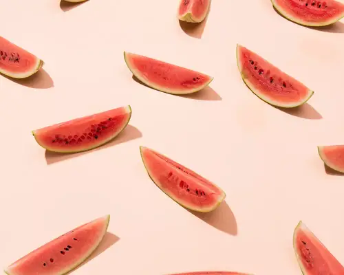 16 alimentos y vitaminas que pueden ayudar a reducir los círculos oscuros