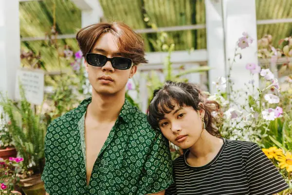 Löschen oder nicht löschen: eine Untersuchung des Online-Verhaltens nach dem Ausbruch