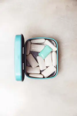chewing gum in container