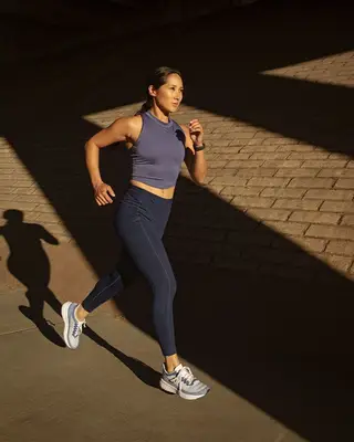 woman running 