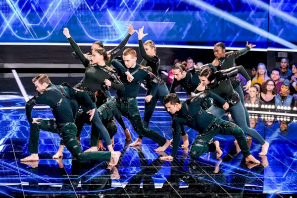 Performance, Entertainment, Performing arts, Stage, Event, Public event, Music artist, Musical theatre, Performance art, Concert, 