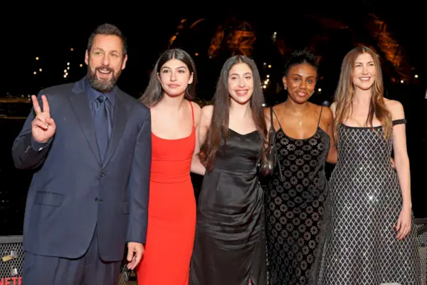 Qui est Jackie Sandler ? Rencontrez l'épouse d'Adam Sandler depuis 20 ans