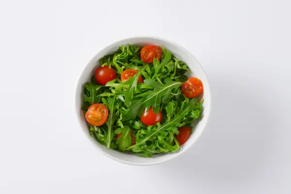 rucola og tomatsalat