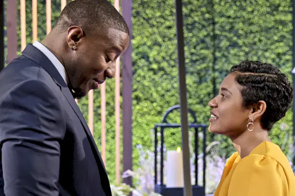 kærlighed er blind l r jarrette jones og iyana mcneely i sæson 2 af kærlighed er blind cr netflix © 2022