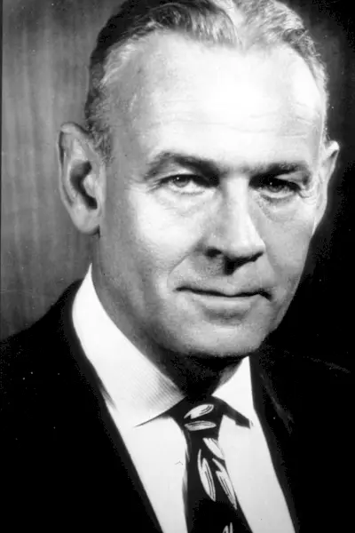 milionář Howard Marshall