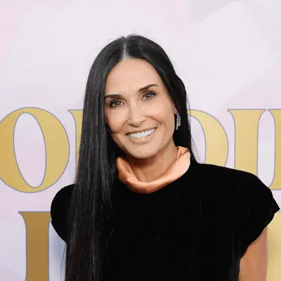 halle berry in a maroon smoky eye