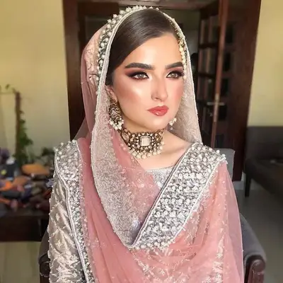 Pakistani bride with bold eye makeup 