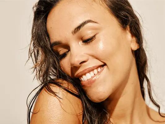 Le dermaplaning est la technique approuvée par le derme pour la peau lisse