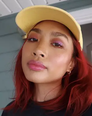 glossy pink lid makeup