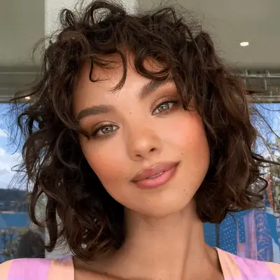 hazel eyes with warm blush eyeshadow combination