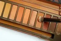 Urban Decay Naked Heat Eyeshadow Palette