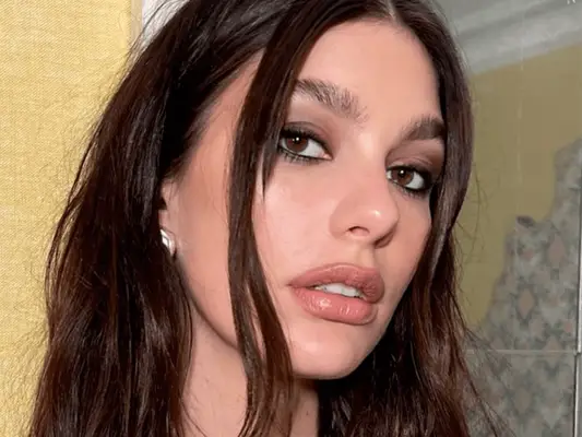 Camilla Morrone in a slept-in smokey eye