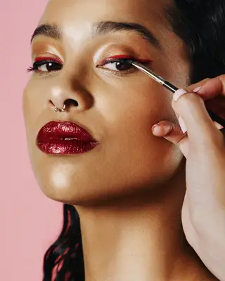 eye primer red liner