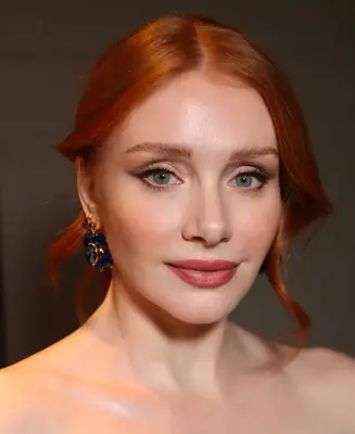 Bryce Howard wears a winged eyeliner look