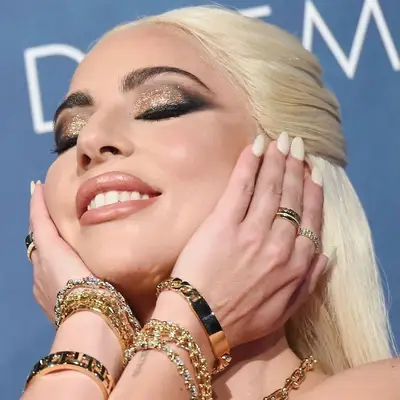 Date Makeup Sharp Wings Lady Gaga