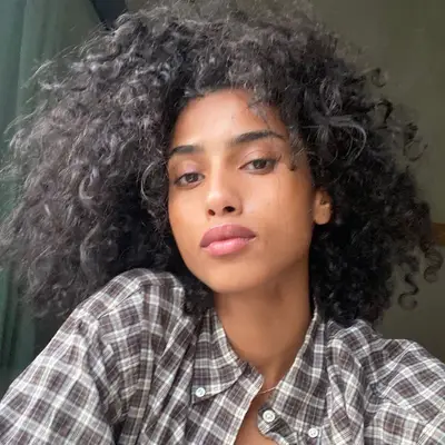 Date Makeup Natural Imaan Hammam