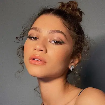 Zendaya in a floating eyeliner makeup look.