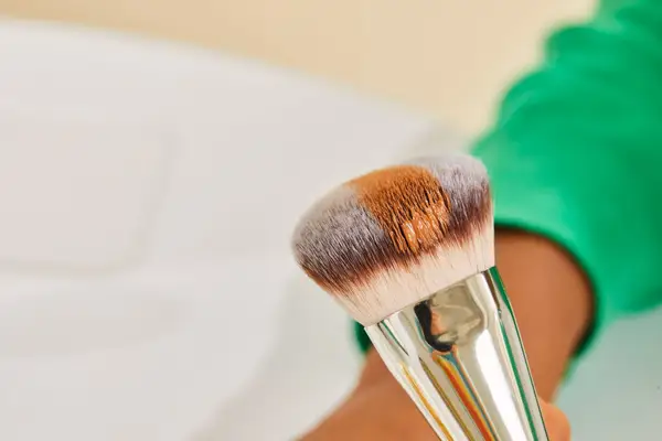 BK Beauty 101 Contoured Foundation Brush