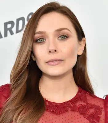 Natural Smoky Eye with pink on Elizabeth Olsen