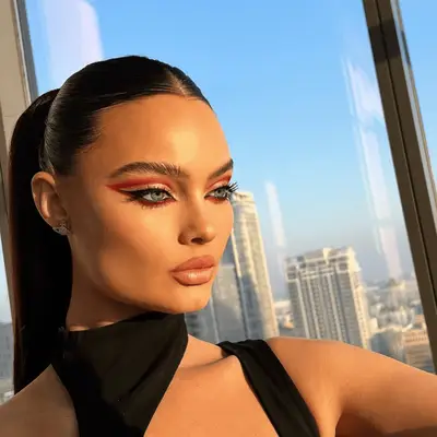 Red cut crease makeup