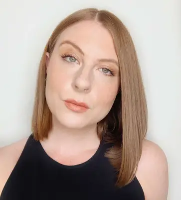 Ashley Rebecca with overlined lips