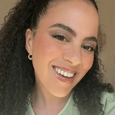 MYM Beauty editor wearing Too Faced Ribbon Wrapped Mascara