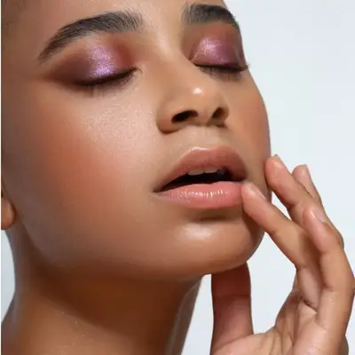 Purple-pink chrome eyeshadow.