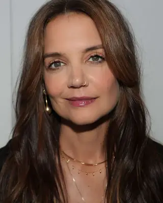 Katie Holmes with a subtle, lightweight, radiant blush look