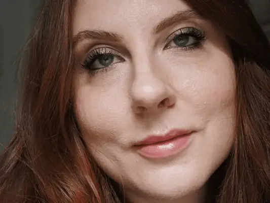 ashley rebecca with smoky eye makeup