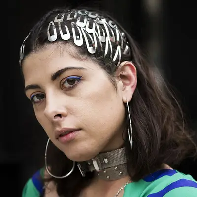 Agustina Panzoni in blue eyeliner