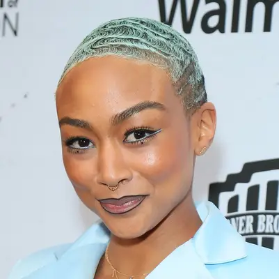 Actor Tati Gabrielle in blue eyeliner