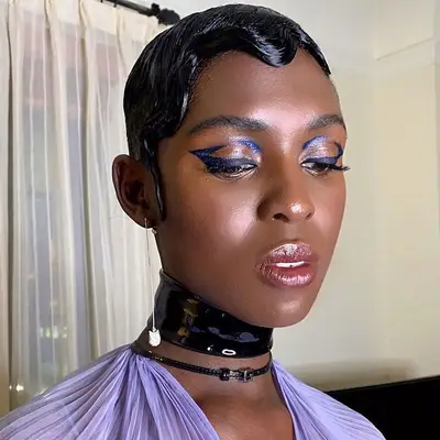 Graphic Winged blue eyeliner on Jodie Turner-Smith