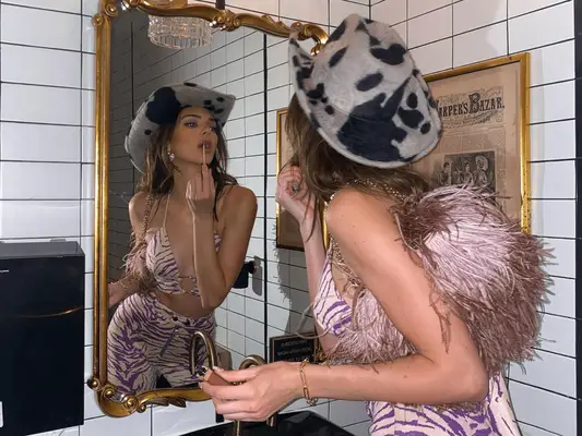 La mejor iluminación de maquillaje para una aplicación precisa