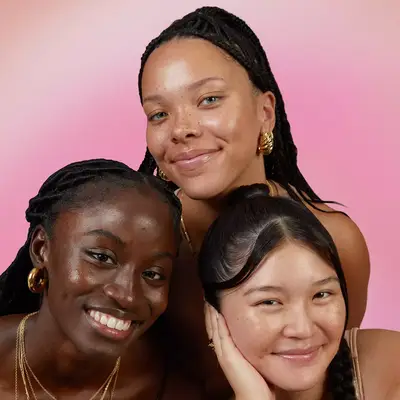 models modeling Glow Recipe Watermelon Glow Niacinamide Hue Drops