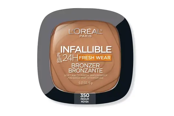 A before and after photo showing the effects of using Nars Laguna Talc-Free Bronzer Powder