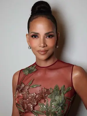 halle berry with elie saab oscars dress